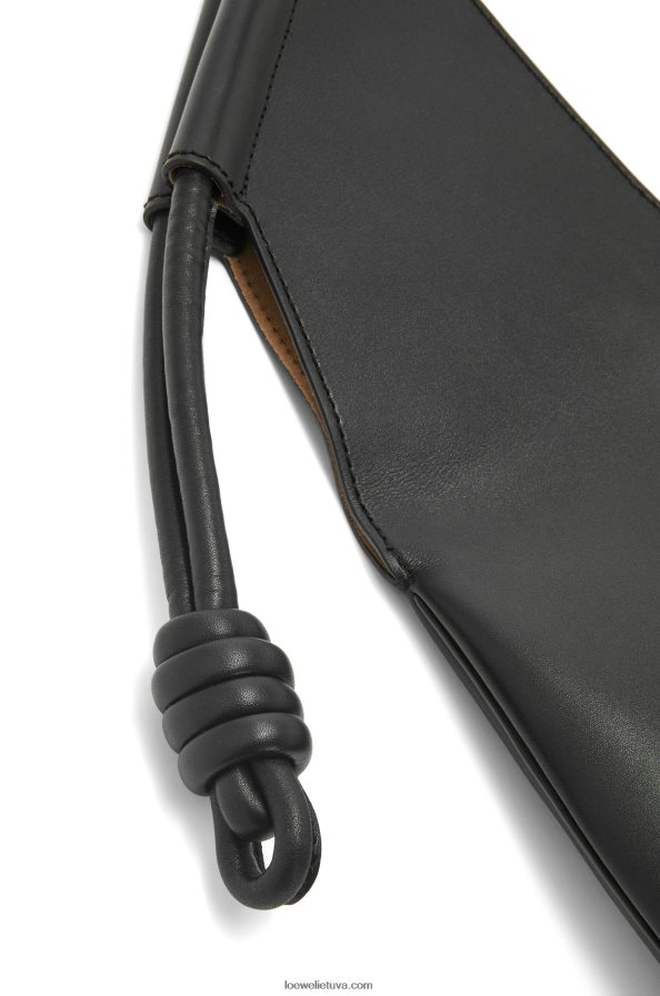 Loewe moterys Paseo dėklas iš blizgios nappa veršiuko odos juodas BZ26XN132