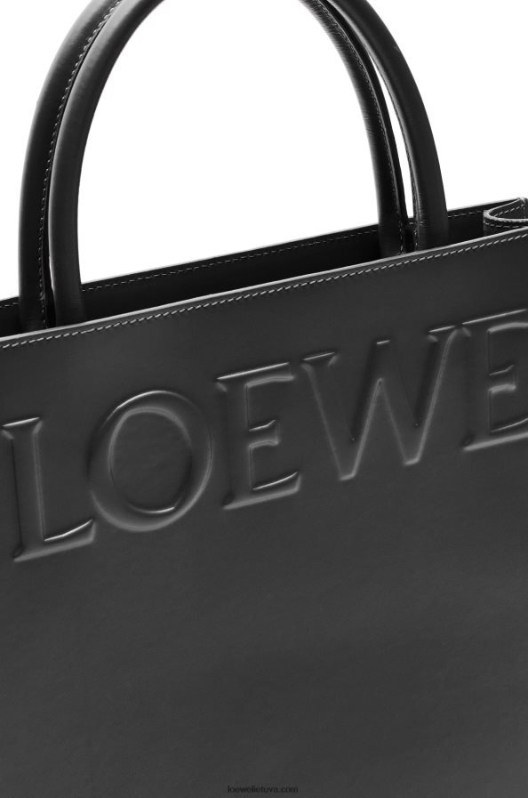 Loewe moterys Standartinis A4 dėklas iš glotnios blauzdos odos juodas BZ26XN117