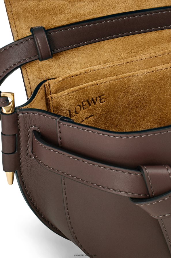 Loewe moterys mini gate dvigubas maišelis iš minkštos veršio odos ir žakardo šokolado BZ26XN319