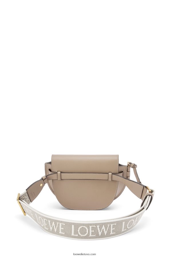 Loewe moterys mini gate dvigubas maišelis iš minkštos veršio odos ir žakardo smėlis BZ26XN218