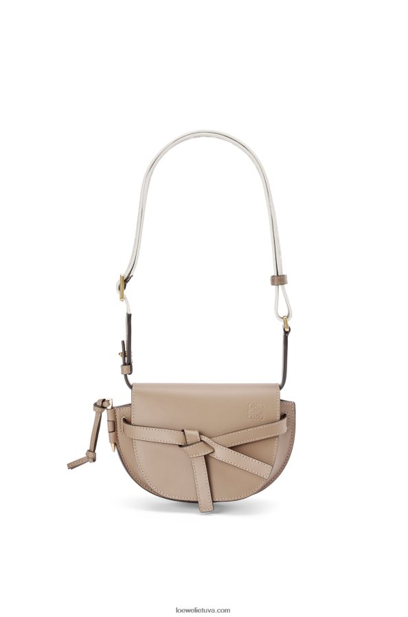 Loewe moterys mini gate dvigubas maišelis iš minkštos veršio odos ir žakardo smėlis BZ26XN218
