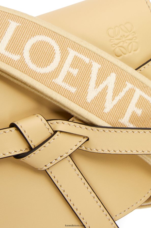 Loewe moterys mini gate dvigubas maišelis iš minkštos veršio odos ir žakardo sviesto BZ26XN209
