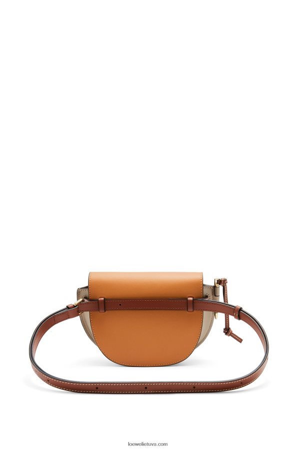 Loewe moterys mini gate dvigubas maišelis iš minkštos veršiuko odos gintaro/šviesiai pilka/rūdžių spalva BZ26XN238