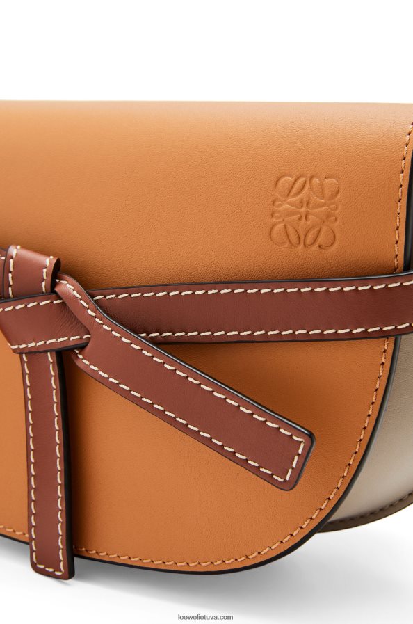 Loewe moterys mini gate dvigubas maišelis iš minkštos veršiuko odos gintaro/šviesiai pilka/rūdžių spalva BZ26XN238