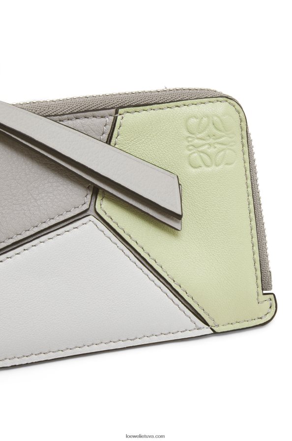 Loewe moterys Dėlionės monetų kortelės laikiklis iš klasikinės veršiuko odos pelenų pilka/šviesiai celadonas BZ26XN1348