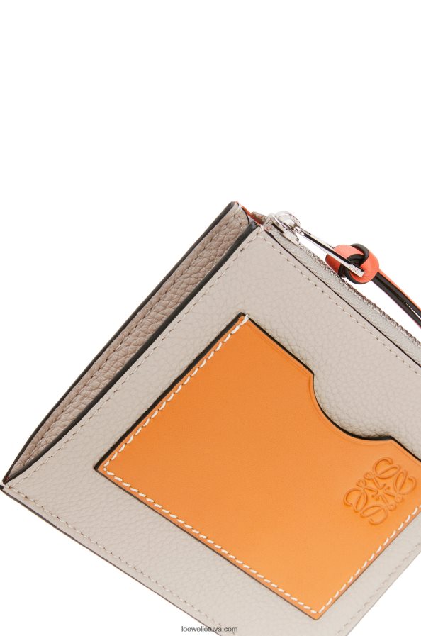 Loewe moterys didelis monetų kortelių laikiklis iš minkštos grūdėtos veršienos šviesios avižos/medus BZ26XN1353