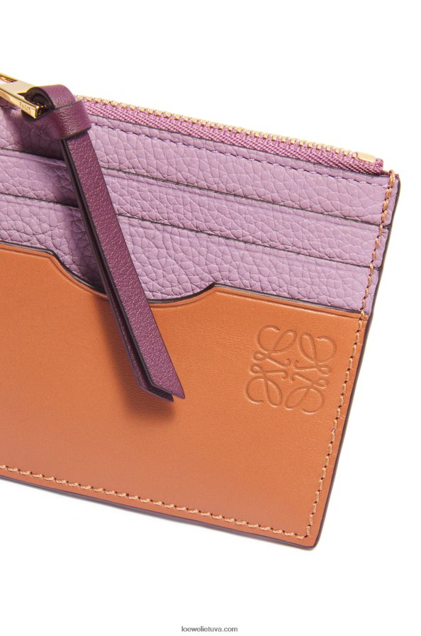 Loewe moterys kvadratinis kortelių laikiklis iš minkštos grūdėtos veršienos su grandinėle purvinas rausvas/gelsvai rudas BZ26XN1365