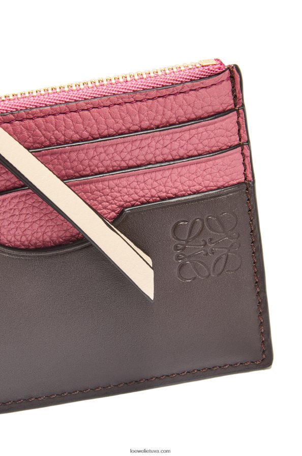 Loewe moterys kvadratinis kortelių laikiklis iš minkštos grūdėtos veršienos su grandinėle slyva/šokoladas BZ26XN1379
