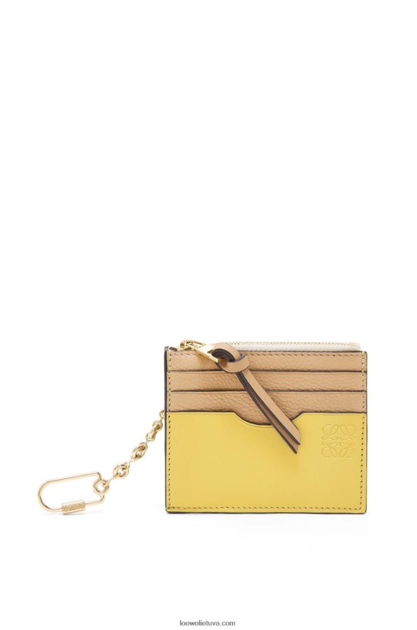 Loewe moterys kvadratinis kortelių laikiklis iš minkštos grūdėtos veršienos su grandinėle sviestas/blyški citrina BZ26XN1378