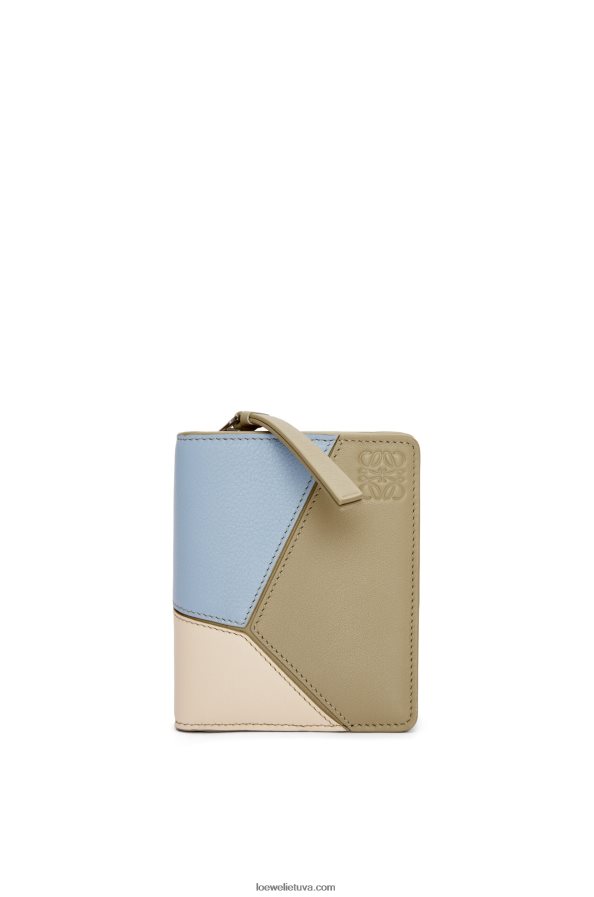 Loewe moterys Dėlionė, kompaktiška klasikinės veršio odos piniginė su užtrauktuku dulkėta mėlyna/šalavijų žalia BZ26XN1213