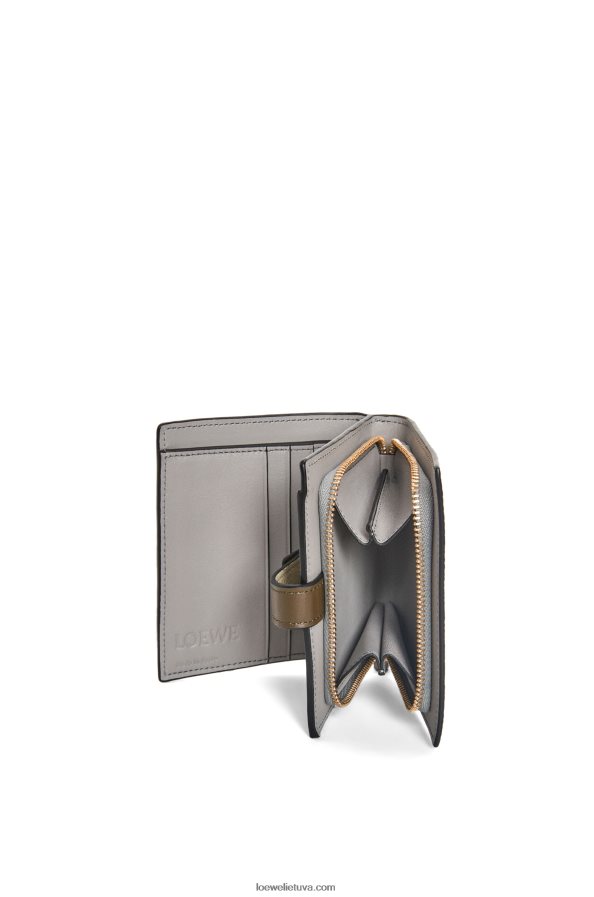 Loewe moterys Kompaktiška piniginė su užtrauktuku iš minkštos blauzdos odos šalavijų žalia / tamsiai chaki žalia BZ26XN1211