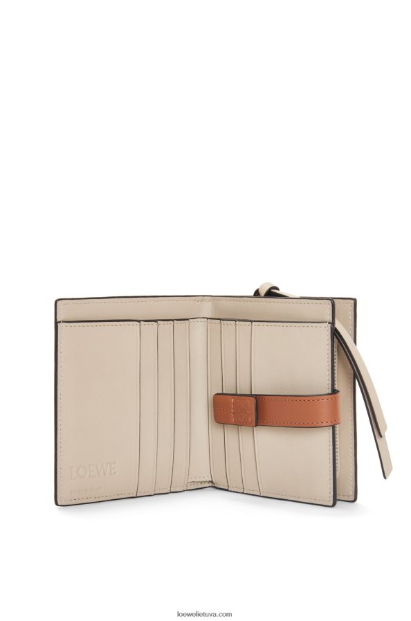 Loewe moterys Kompaktiška piniginė su užtrauktuku iš minkštos blauzdos odos rozmarinas / įdegis BZ26XN1226