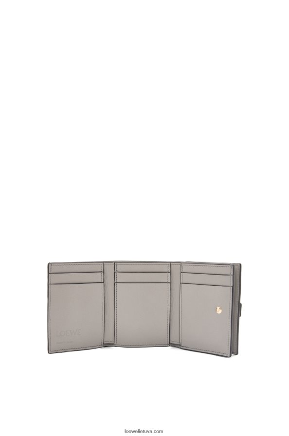 Loewe moterys Trisluoksnė piniginė iš minkštos grūdėtos veršio odos šalavijų žalia / tamsiai chaki žalia BZ26XN1209