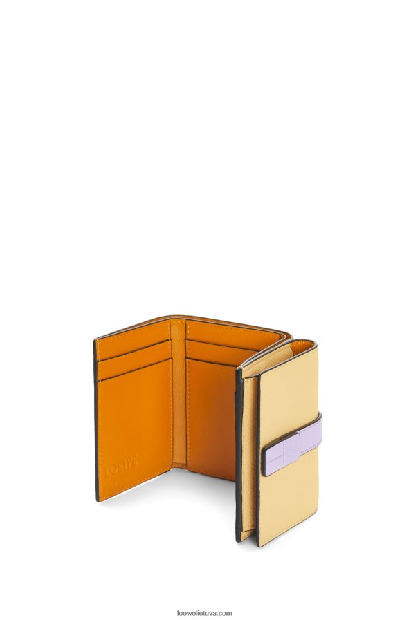 Loewe moterys Trisluoksnė piniginė iš minkštos grūdėtos veršio odos tamsus sviestas / rausvas BZ26XN1266