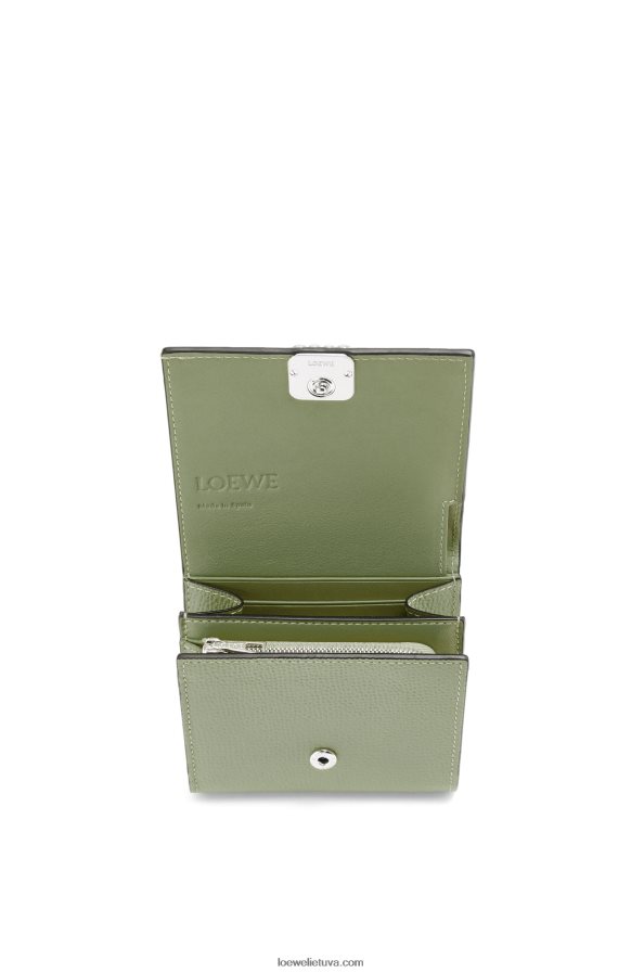 Loewe moterys anagram kompaktiška atvartu piniginė iš akmenukų grūdėtos veršienos rozmarinas BZ26XN1248