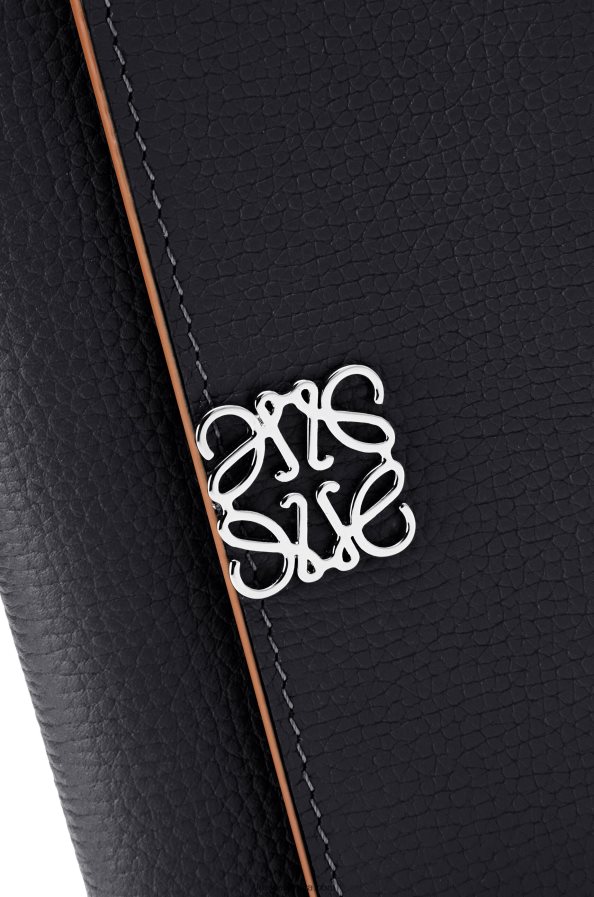Loewe moterys anagrama maža vertikali piniginė iš akmenukų grūdėtos veršio odos juodas BZ26XN1246