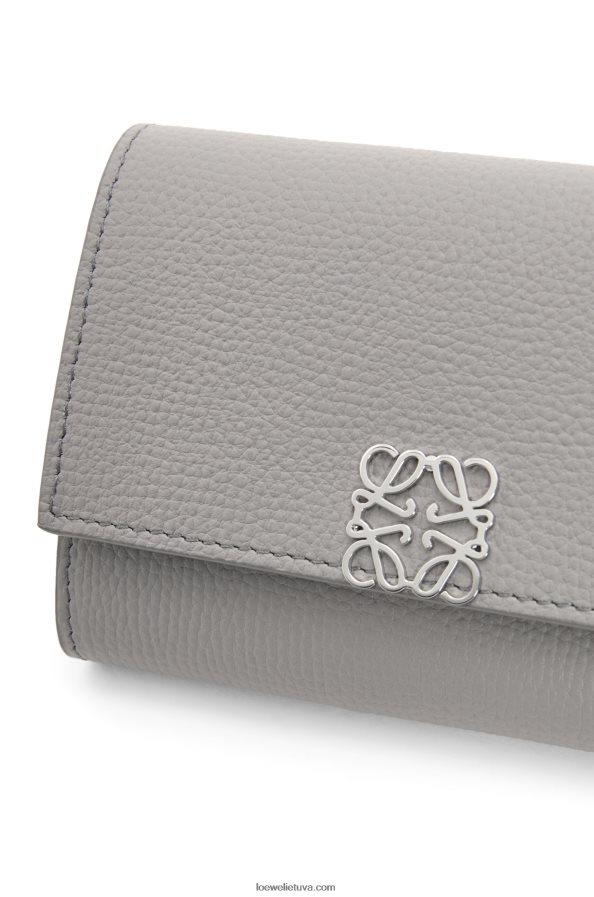 Loewe moterys anagrama maža vertikali piniginė iš akmenukų grūdėtos veršio odos perlų pilka BZ26XN1208