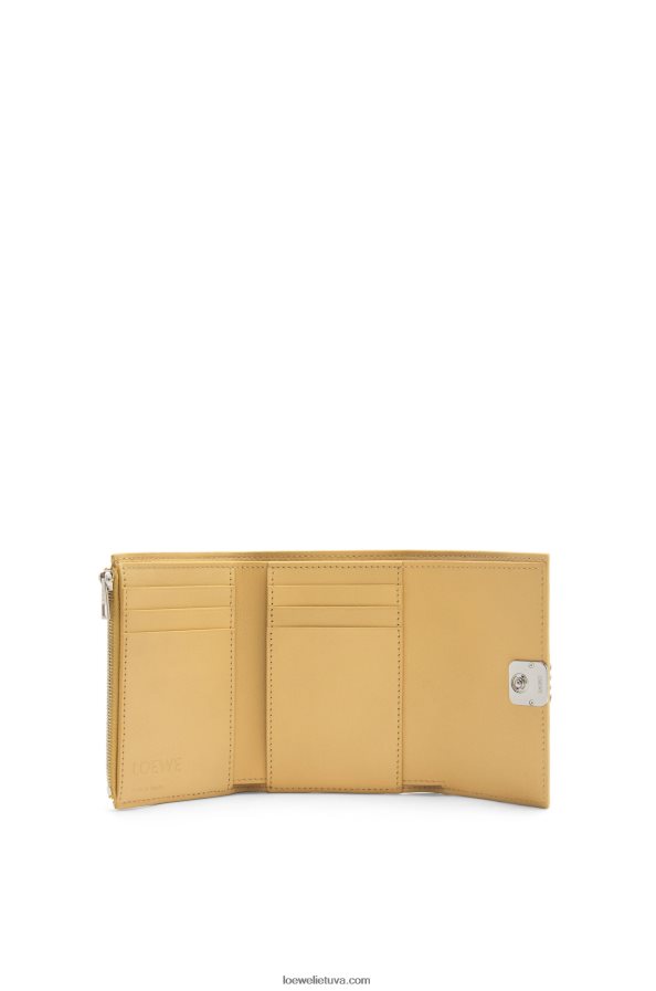 Loewe moterys anagrama maža vertikali piniginė iš akmenukų grūdėtos veršio odos tamsus sviestas BZ26XN1264