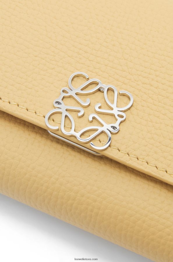 Loewe moterys anagrama maža vertikali piniginė iš akmenukų grūdėtos veršio odos tamsus sviestas BZ26XN1264