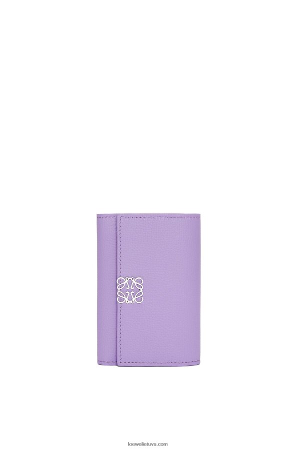 Loewe moterys anagrama maža vertikali piniginė iš akmenukų grūdėtos veršio odos šviesiai violetinė BZ26XN1237