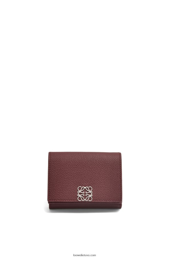 Loewe moterys anagramos trisluoksnė piniginė iš žvirgždo grūdėtos odos bordo BZ26XN1296