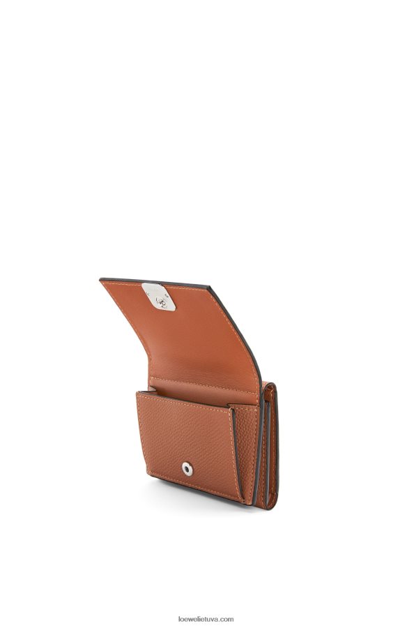 Loewe moterys anagramos trisluoksnė piniginė iš žvirgždo grūdėtos odos įdegis BZ26XN1230