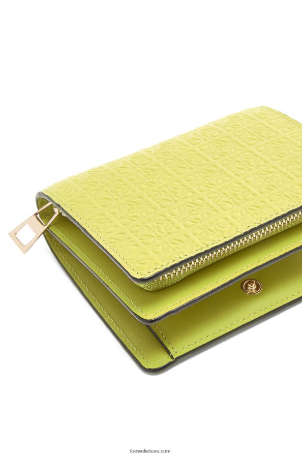 Loewe moterys kompaktiška piniginė su užtrauktuku iš reljefinės šilkinės veršio odos kalkių geltonumo BZ26XN1312