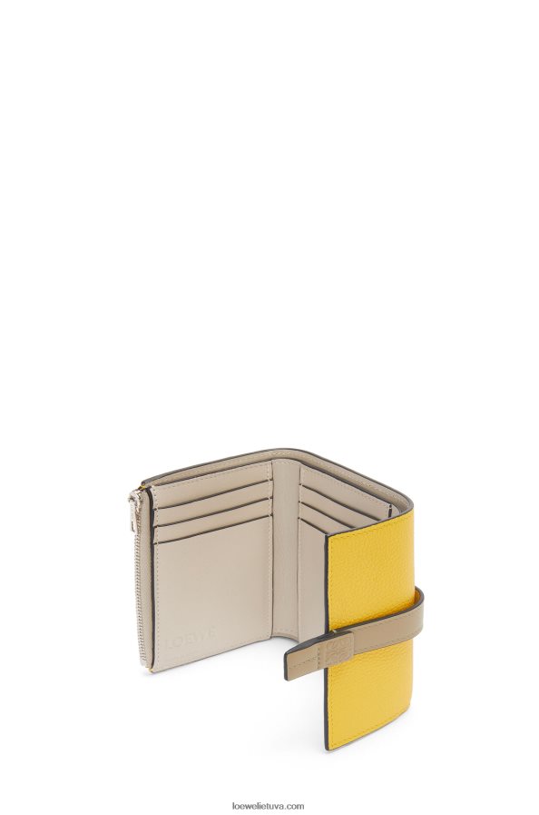 Loewe moterys maža vertikali piniginė iš minkštos grūdėtos veršienos geltona/molio žalia BZ26XN1282