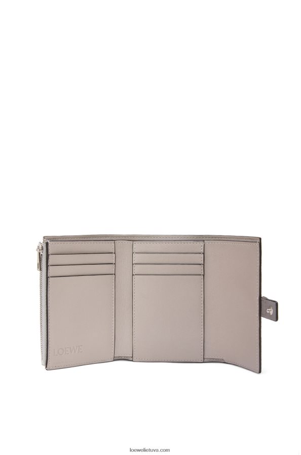 Loewe moterys maža vertikali piniginė iš minkštos grūdėtos veršienos perlų pilka/šviesiai šviesiai žalia BZ26XN1252