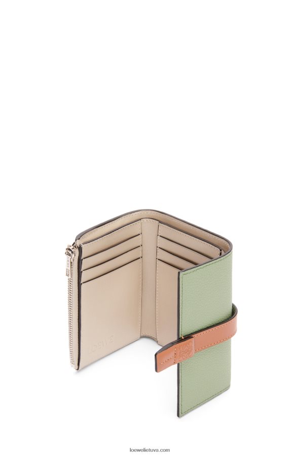 Loewe moterys maža vertikali piniginė iš minkštos grūdėtos veršienos rozmarinas / įdegis BZ26XN1225