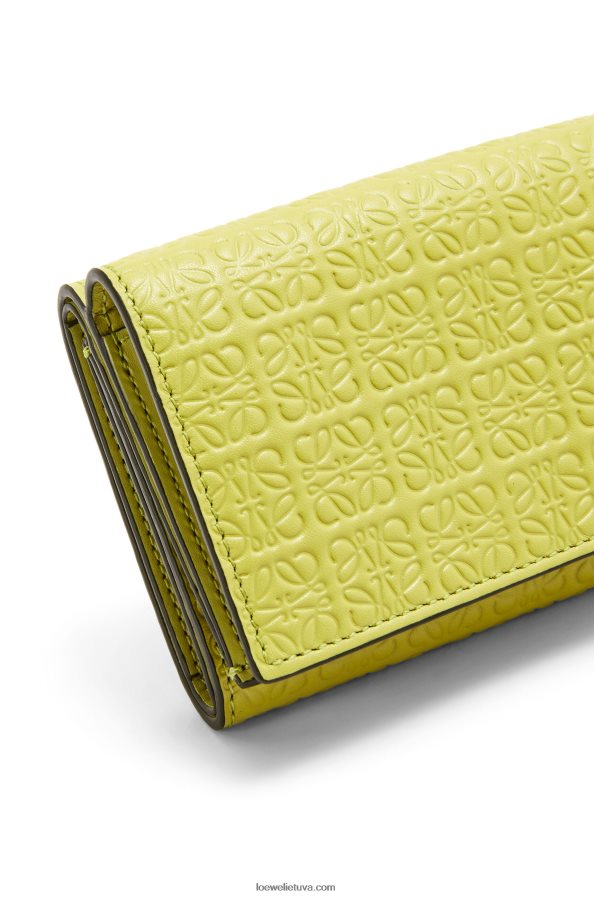 Loewe moterys pasikartojanti trisluoksnė piniginė iš reljefinės šilkinės veršio odos kalkių geltonumo BZ26XN1317