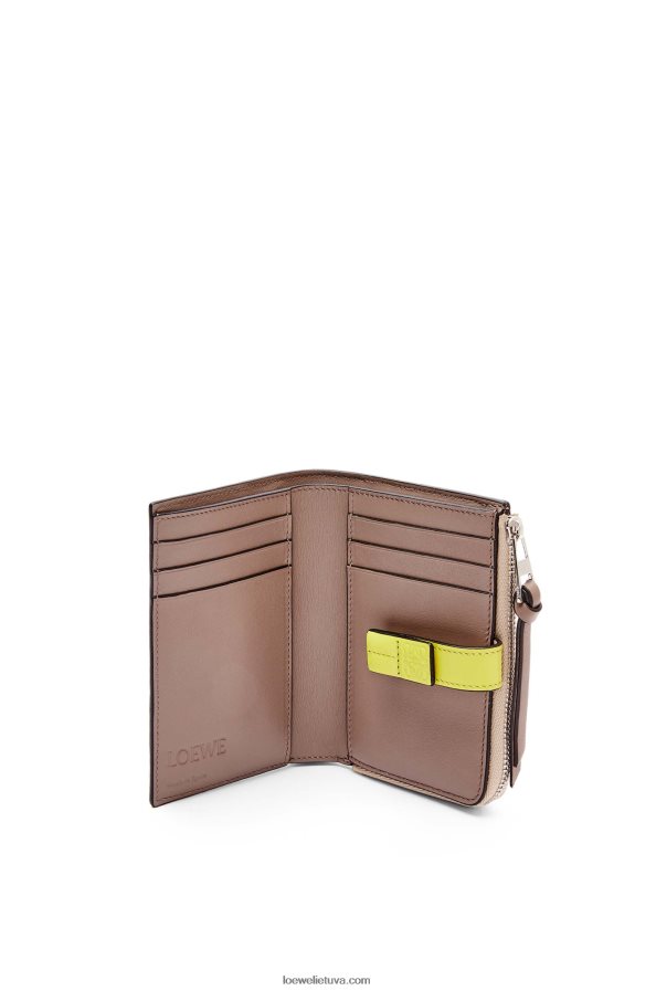 Loewe moterys plona užtrauktuku užsegama piniginė iš minkštos blauzdos odos nuogas / citronelė BZ26XN1298
