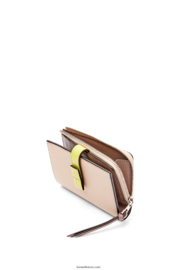 Loewe moterys plona užtrauktuku užsegama piniginė iš minkštos blauzdos odos nuogas / citronelė BZ26XN1298
