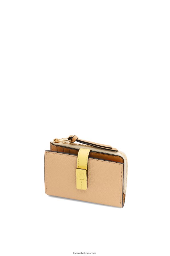Loewe moterys plona užtrauktuku užsegama piniginė iš minkštos blauzdos odos sviestas/blyški citrina BZ26XN1265