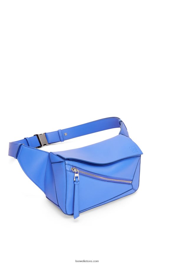 Loewe vyrų mažas galvosūkis iš klasikinės blauzdos odos pajūrio mėlyna BZ26XN563