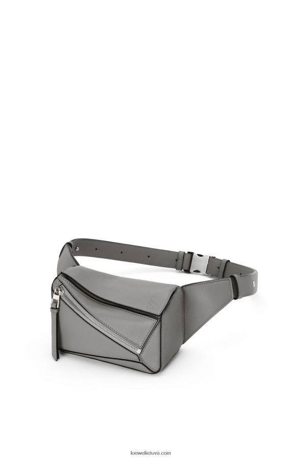 Loewe vyrų mini galvosūkis iš klasikinės blauzdos odos asfalto pilka BZ26XN570