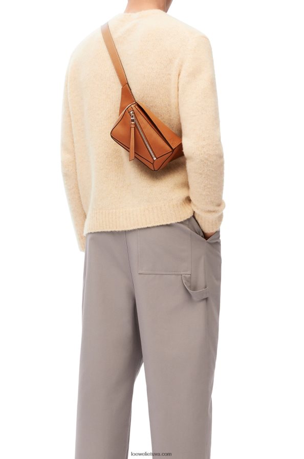 Loewe vyrų mini galvosūkis iš klasikinės blauzdos odos įdegis BZ26XN278
