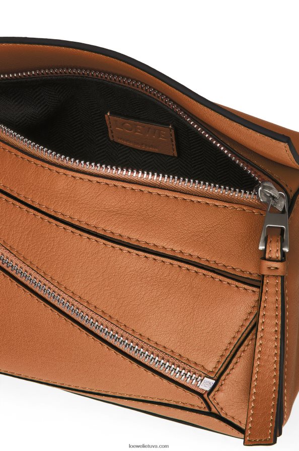 Loewe vyrų mini galvosūkis iš klasikinės blauzdos odos įdegis BZ26XN278