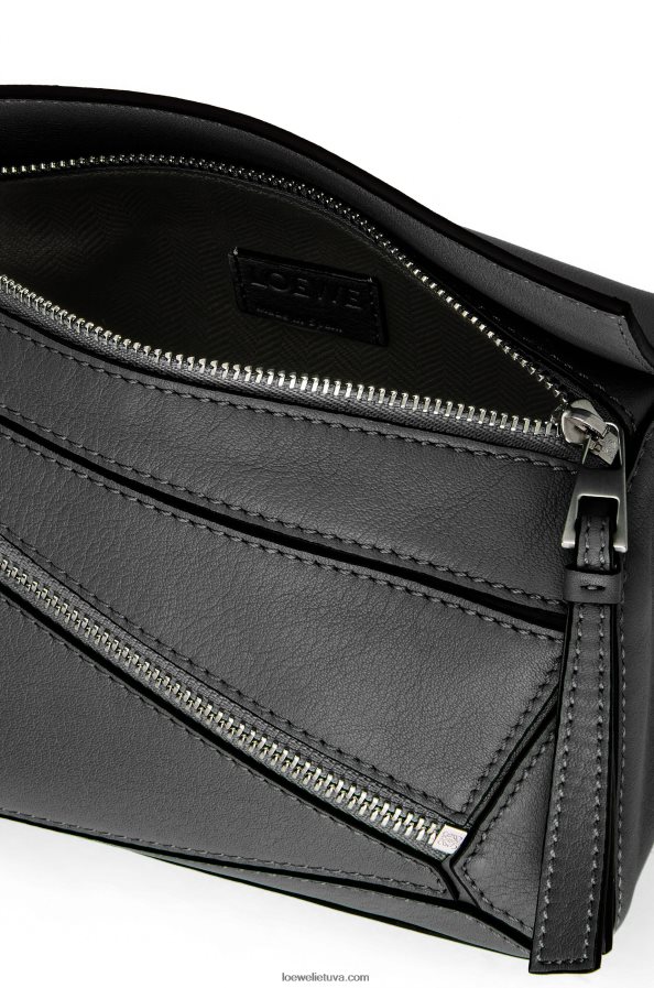 Loewe vyrų mini galvosūkis iš klasikinės blauzdos odos juodas BZ26XN279