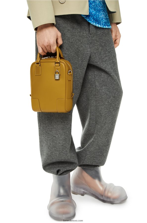 Loewe vyrų amazona 15 nappa blauzdos odoje ochra BZ26XN175