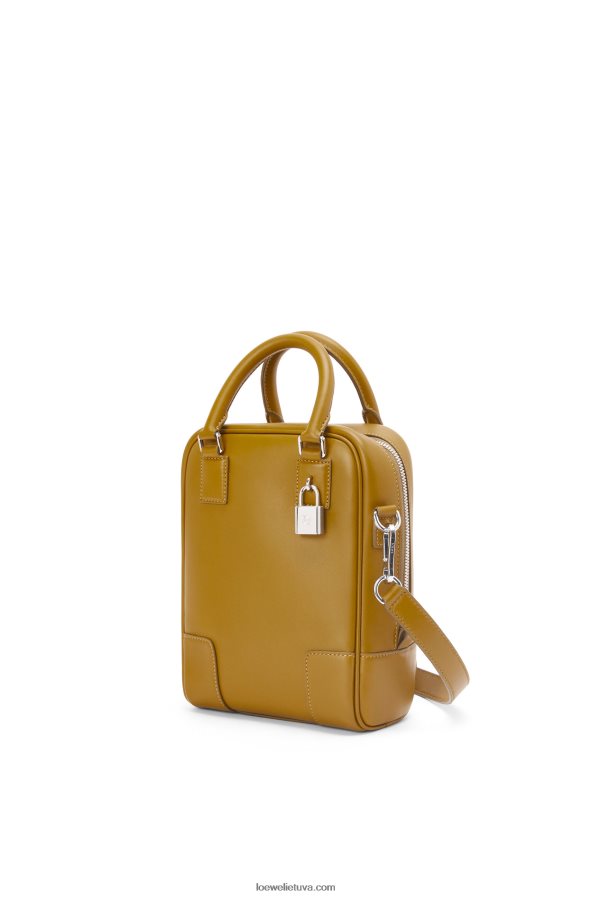 Loewe vyrų amazona 15 nappa blauzdos odoje ochra BZ26XN175